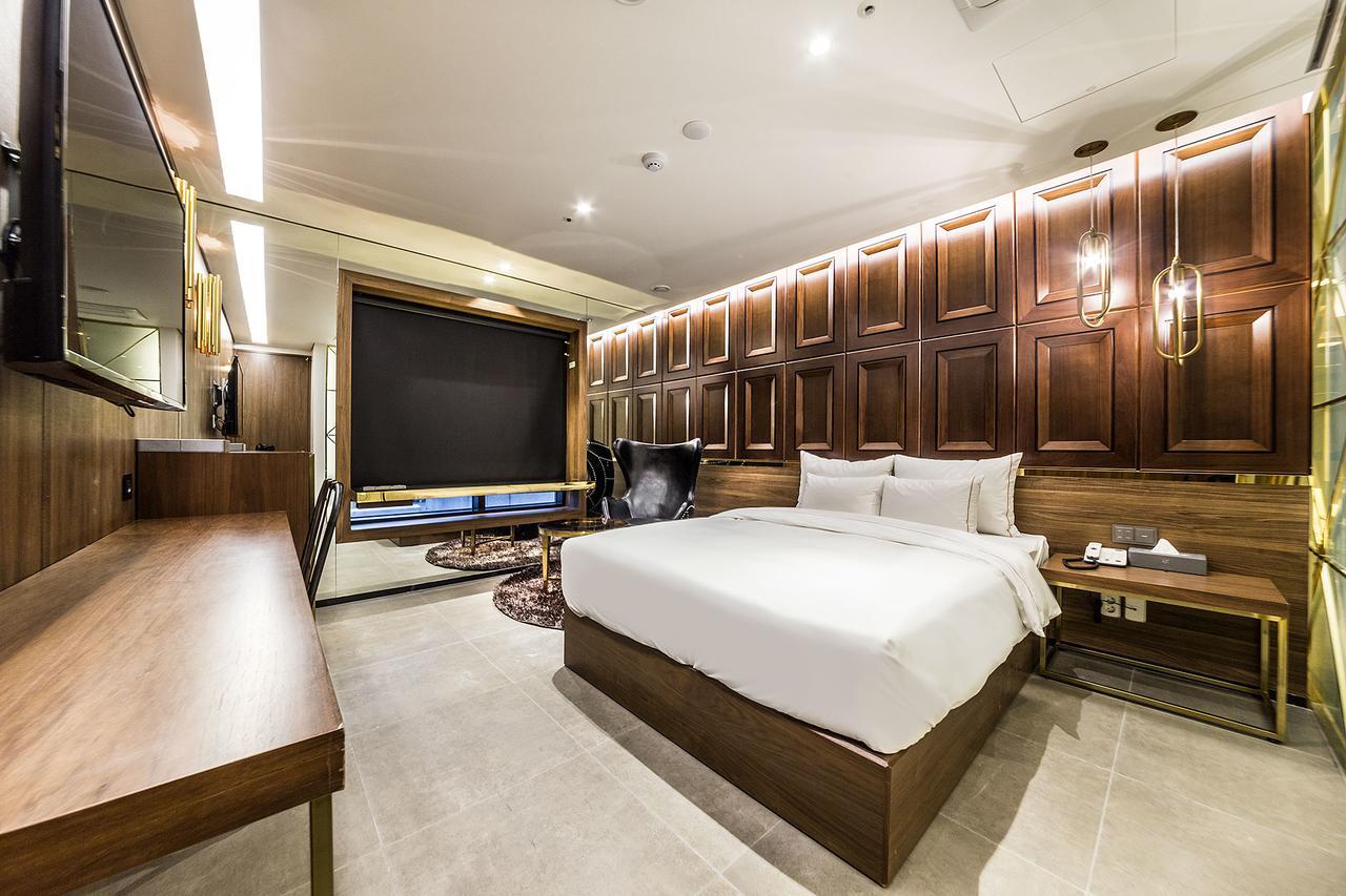 Hotel Forestar Seoul Bagian luar foto
