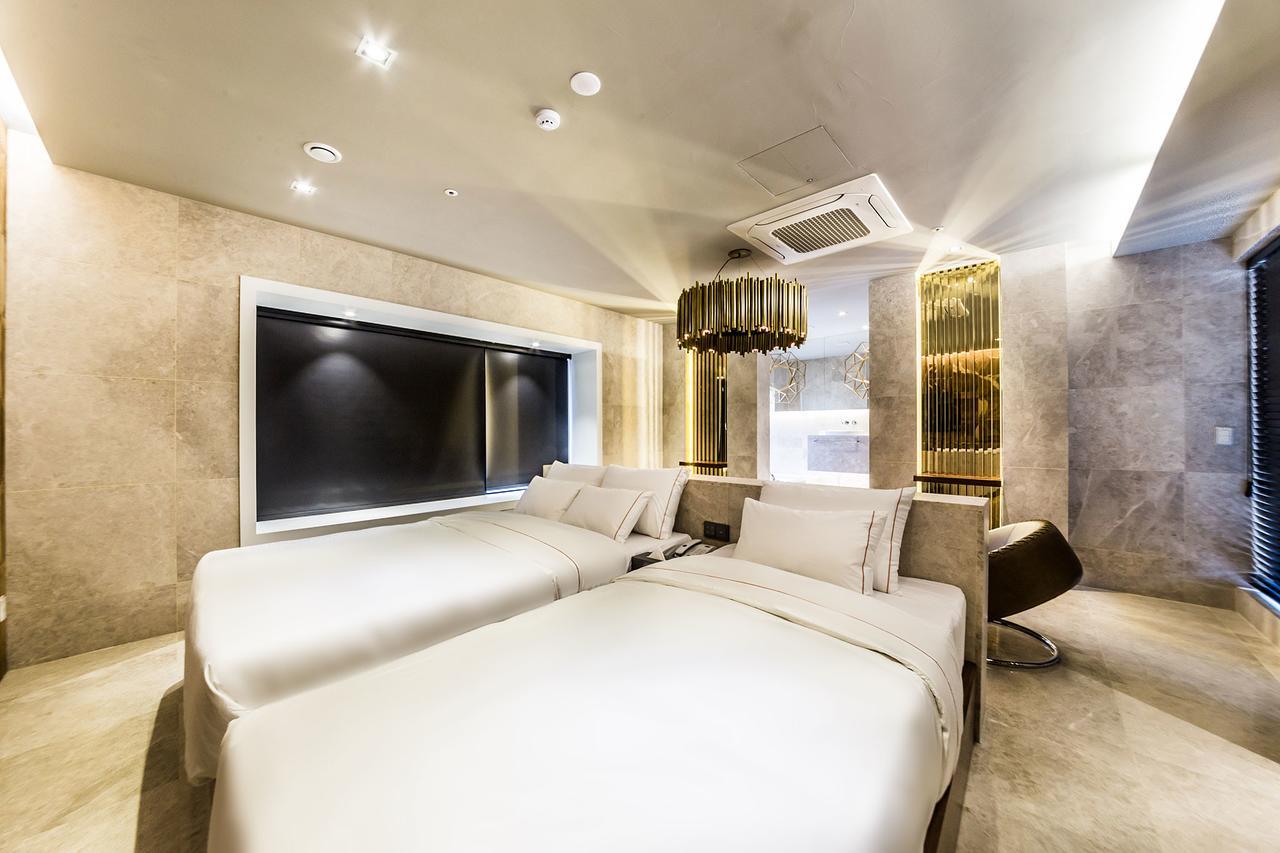 Hotel Forestar Seoul Bagian luar foto