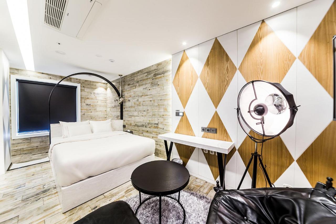 Hotel Forestar Seoul Bagian luar foto