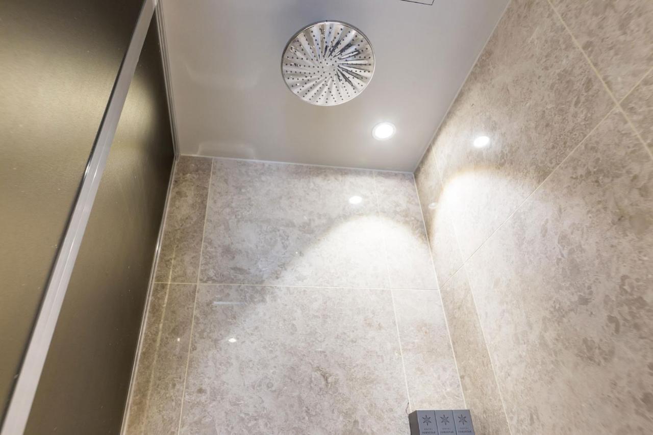Hotel Forestar Seoul Bagian luar foto