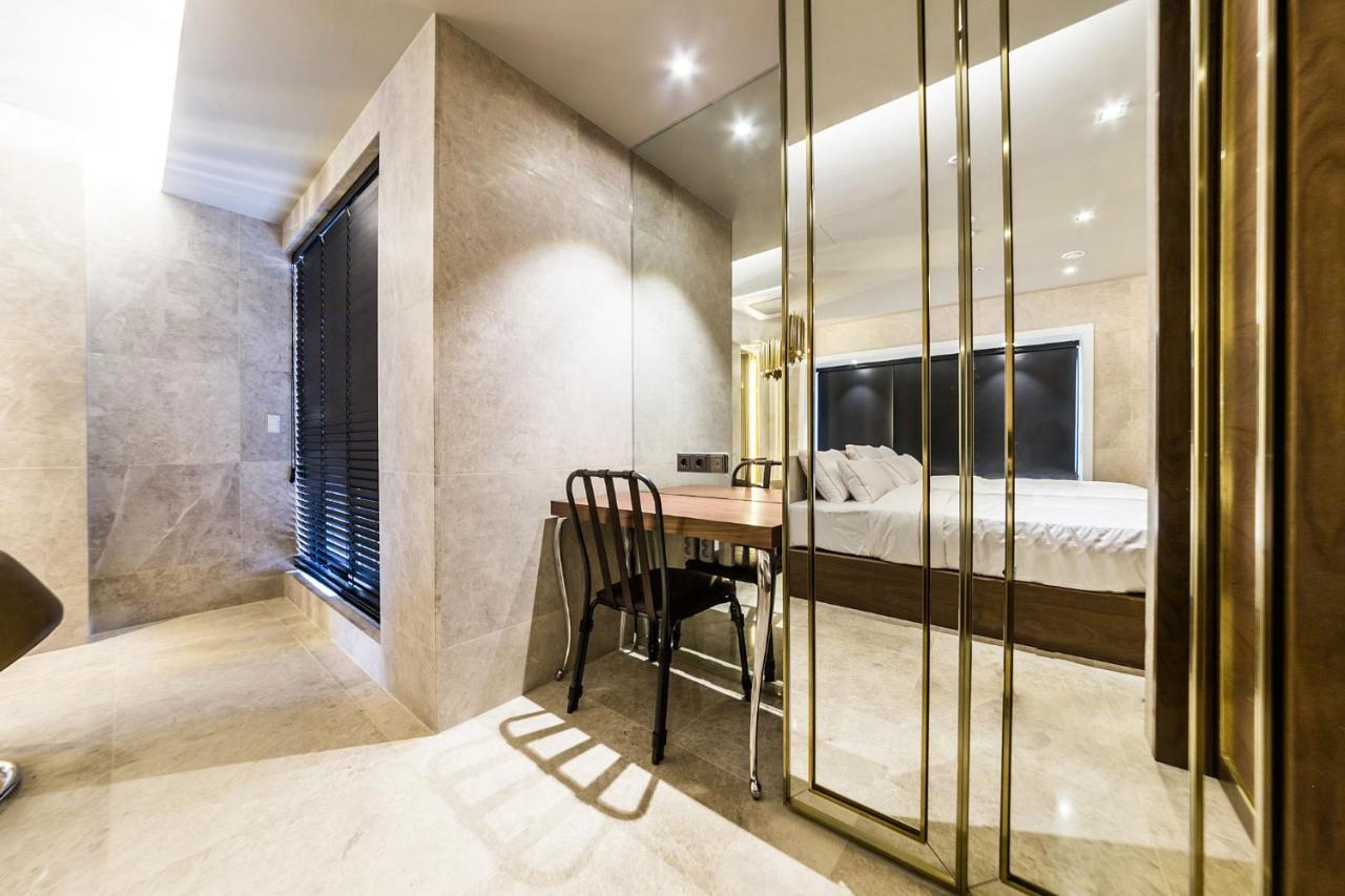 Hotel Forestar Seoul Bagian luar foto