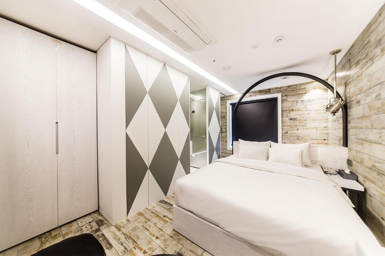 Hotel Forestar Seoul Bagian luar foto